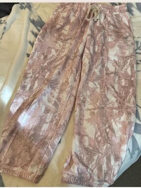 Women's Pink Camo French Terry Joggers
